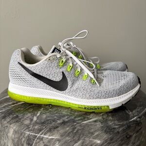 Men’s Nike Zoom All Out Low Runners size 9
